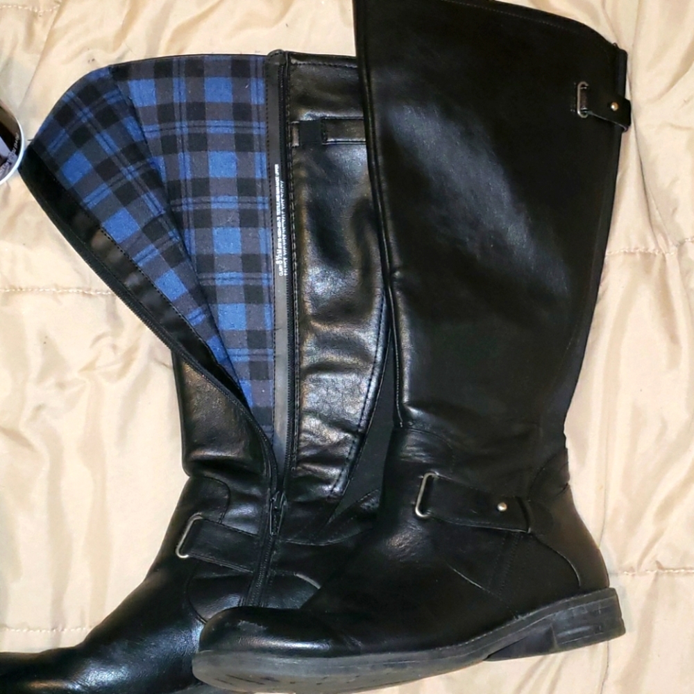 BareTrap boots